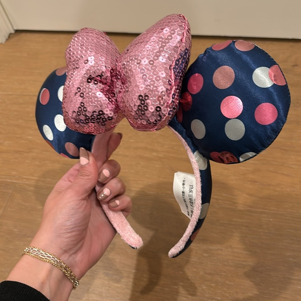 Disney Mickey ears. Satin polka dot ears with sequin bow - Picture 4 of 5
